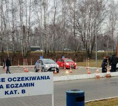 Dobra Szkoła LOK - możliwość wypożyczenia samochodu na egzamin